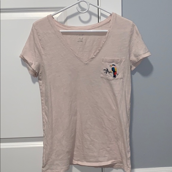 A v neck - Picture 1 of 1